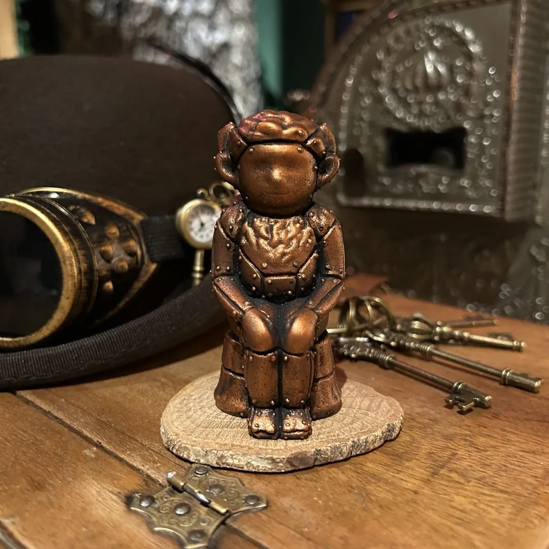 A steampunk-themed Lincoln Imp finished in brass tones
